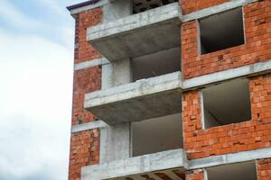 construcción de alto subir residencial edificios foto