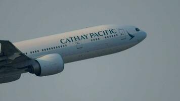 Cathay Pacific taking off and climbing video