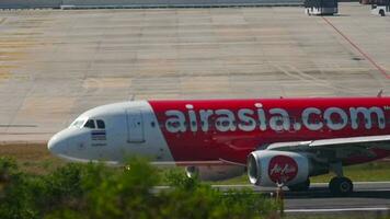 AirAsia plane on the runway video