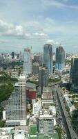 aéreo Visão do tráfego dentro Bangkok centro da cidade Tailândia video