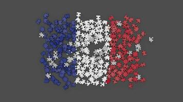 animation de une France drapeau chute sur le surface, assemblé de une puzzle avec un alpha canal et une ombre. vent coups le épars français pièces en dehors de Cadre video