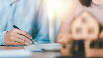 Signing of sales contract documents ,and manages business documents and agreements ,signing business contract approval ,joint venture agreement ,contract documents confirmation ,assess correctness photo