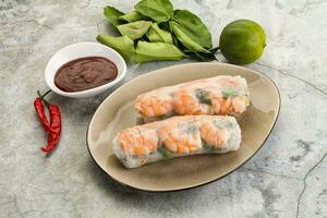 Vietnamese spring roll with prawn photo