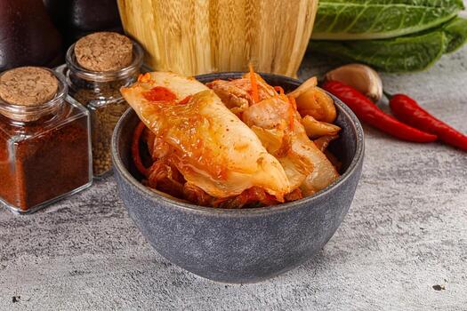 coreano cocina fermentado repollo kimchi foto