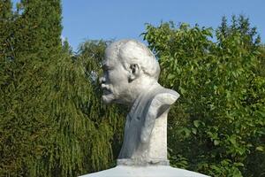 Old monument to Lenin photo