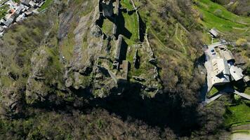 aereo Visualizza di santo tedesco castello aosta valle Italia video