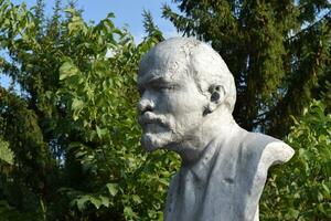 Old monument to Lenin photo