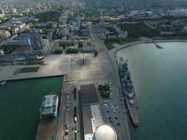 parte superior ver de el centro de deportes acuáticos y muelle de novorossiysk foto