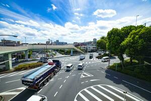 un tráfico mermelada a el céntrico calle en takashimadaira tokio amplio Disparo foto