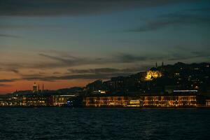 puertogalata Estanbul a puesta de sol. viaje a Estanbul antecedentes foto