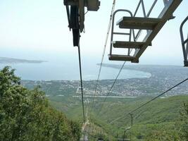 el funicular en montañas foto