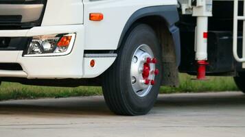 Close up view of turn signal on the left side of the truck photo