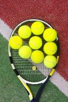 racket with balls photo