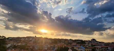 claro y sereno cielo, suave nubes pintura un celestial fotografía. el tranquilo belleza de el atmósfera a mejorar tu proyectos compra esta celestial imagen a inspirar y cautivar. foto