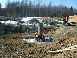 Installation of details of the pipeline photo