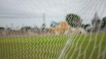 Fußball Netz draussen, Aufnahmen zum Sport Filme und filmisch im Fußball Stadion Szene. ebenfalls gut Hintergrund zum Szene und Titel. video