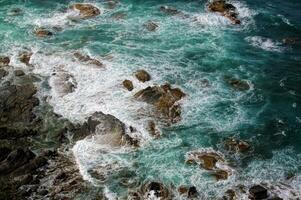 ocean rocks closeup photo