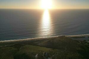 aéreo puesta de sol ver de todos santos mexico baja California sur desde mirador punto de vista Estar atento foto