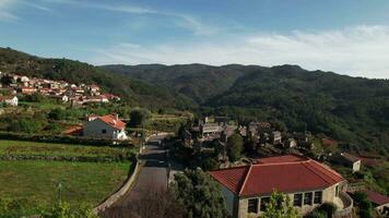 pitoresco Português Vila do soajo. natural parque do Gerês, Portugal video