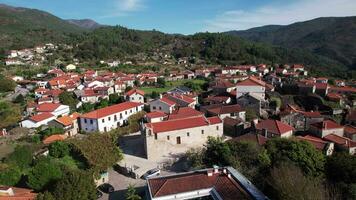 pitoresco Português Vila do soajo. natural parque do Gerês, Portugal video