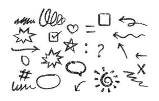 mano dibujado carbón lápiz áspero línea símbolo o Escribiendo conjunto diferente garabatos negro golpes estrellas vector
