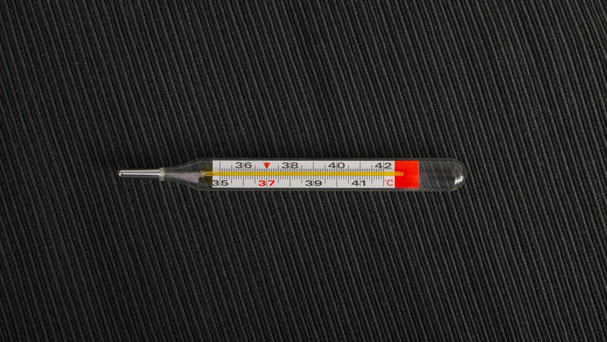 Exploding Thermometer Stock Photos, Images and Backgrounds for Free ...