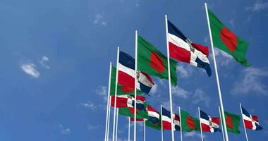dominicano república y Bangladesh banderas ondulación juntos en el cielo, sin costura lazo en viento, espacio en izquierda lado para diseño o información, 3d representación video