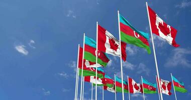 azerbaiyán y Canadá banderas ondulación juntos en el cielo, sin costura lazo en viento, espacio en izquierda lado para diseño o información, 3d representación video