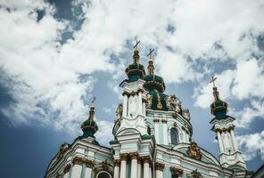 S t. la iglesia de andrew en kyiv foto