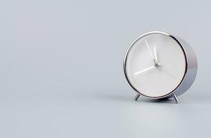 hora y trabajo de cada día foto de un moderno alarma reloj en un estudio