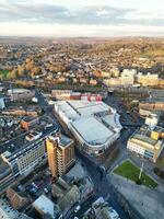 hermosa alto ángulo ver de central lutón ciudad de Inglaterra Reino Unido. diciembre 1º, 2023 foto