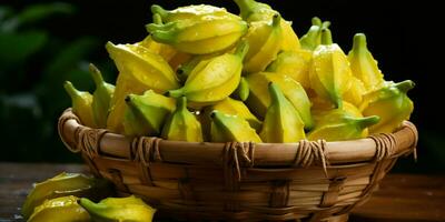 ai generado Fresco carambola Fruta con agua gotas. estrella fruta. generativo ai foto