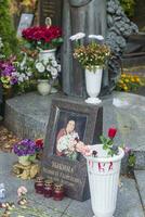 Moscú, Rusia - 08.06.2023 - monumento a el famoso Soviético ruso cantante lydmila zykina a novodevichy cementerio. historia foto