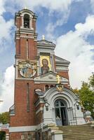 mira, bielorrusia - 10.03.2023 -disparo de el Iglesia en mir castillo complejo. religión foto