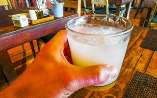 jugo de guanabana en restaurante papacharly playa del carmen mexico. foto