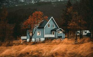 Noruega, tradicional de madera casa foto