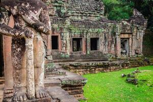 restos de pra kan templo en angkor thom de Camboya foto