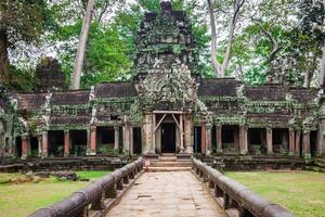 antiguo restos en ejército de reserva prohm o rajavihara templo a angkor, siem recoger, Camboya. foto