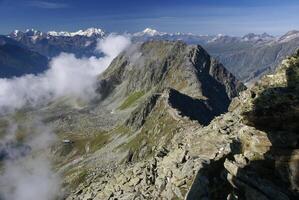 Alpes alpinos paisaje de montaña en jungfraujoch, la cima de Europa, Suiza foto