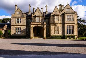 muckross casa y jardines en nacional parque Killarney, Irlanda foto