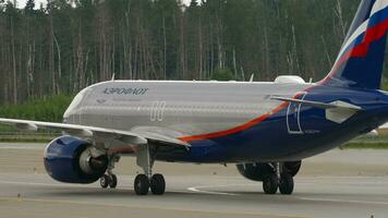 luchtbus a320 van aeroflot taxiën video