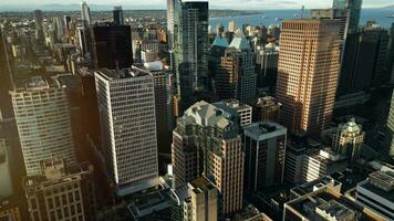 aéreo ver de Vancouver Estar atento en puerto centro, británico Columbia, Canadá video