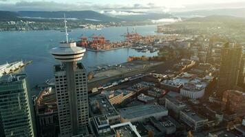 aéreo ver de Vancouver Estar atento en puerto centro, británico Columbia, Canadá video