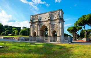 Arch of Constantine photo