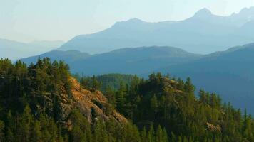 antenn se av kanadensisk berg landskap. tagen nära vancouver video