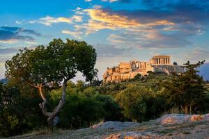 icónico Partenón templo a el acrópolis de Atenas, Grecia foto