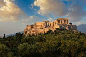 icónico Partenón templo a el acrópolis de Atenas, Grecia foto