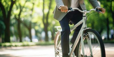 ai generado inteligentemente vestido hombre en bicicleta, vibrante al aire libre, soleado clima. ai generativo. foto