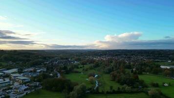 hoch Winkel Aussicht von britisch Stadt von England Vereinigtes Königreich video