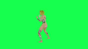 full tatuerade sexig blond kvinna i rosa bikini håller på med turkiska dansa rätt vinkel video